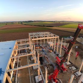 Bayluk Industrielle Dach- und Fassadentechnik GmbH | Referenzen | Bauvorhaben Hirotec in Geiselhöring